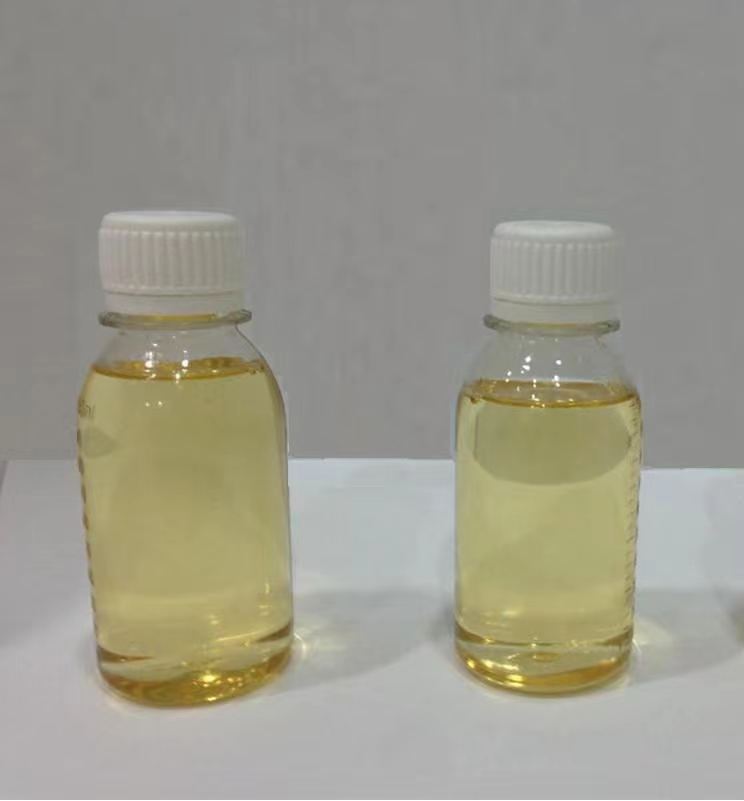 浅黄色液体